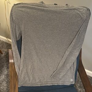Vuori Heather Gray Long Sleeve Men's Tee